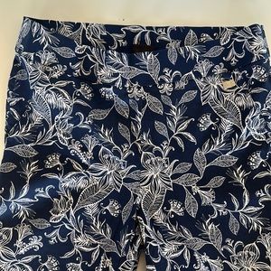 Rafaella blue capris with a pretty white leave pattern!